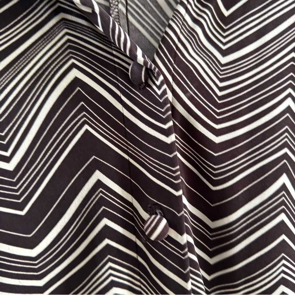 Trina Turk Chevron Print Silk Button Down Shirt size Large Retro Vintage - Picture 4 of 7
